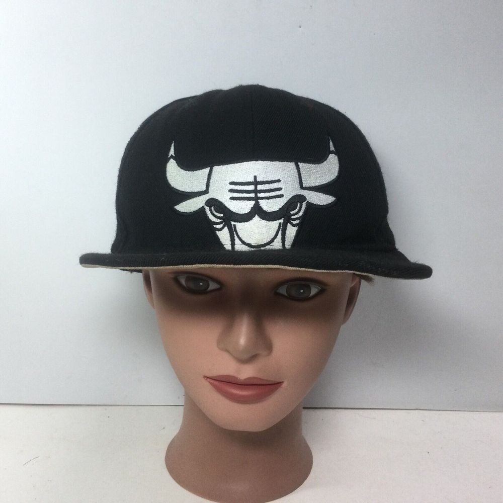 Vintage New Era 9fifty 90s Chicago Bulls Hat Black basketball wool SnapBack Cap - Picture 4 of 8